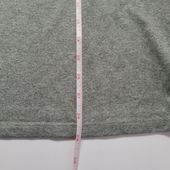 The Nike Tee Athletic Cut Dri-Fit Size L  NEVER WORN - Picture 8 of 9